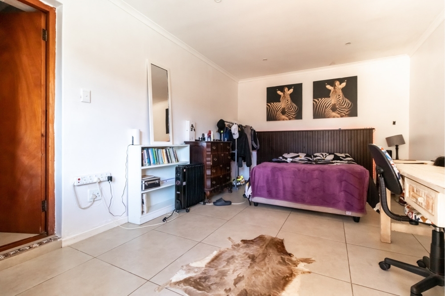 6 Bedroom Property for Sale in Capri Western Cape